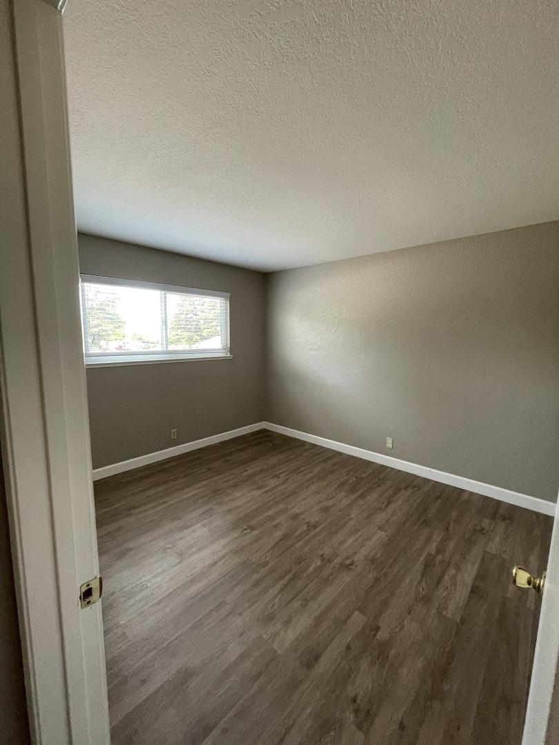 Detail Gallery Image 7 of 13 For 7530 Rogers Ln, Gilroy,  CA 95020 - – Beds | – Baths