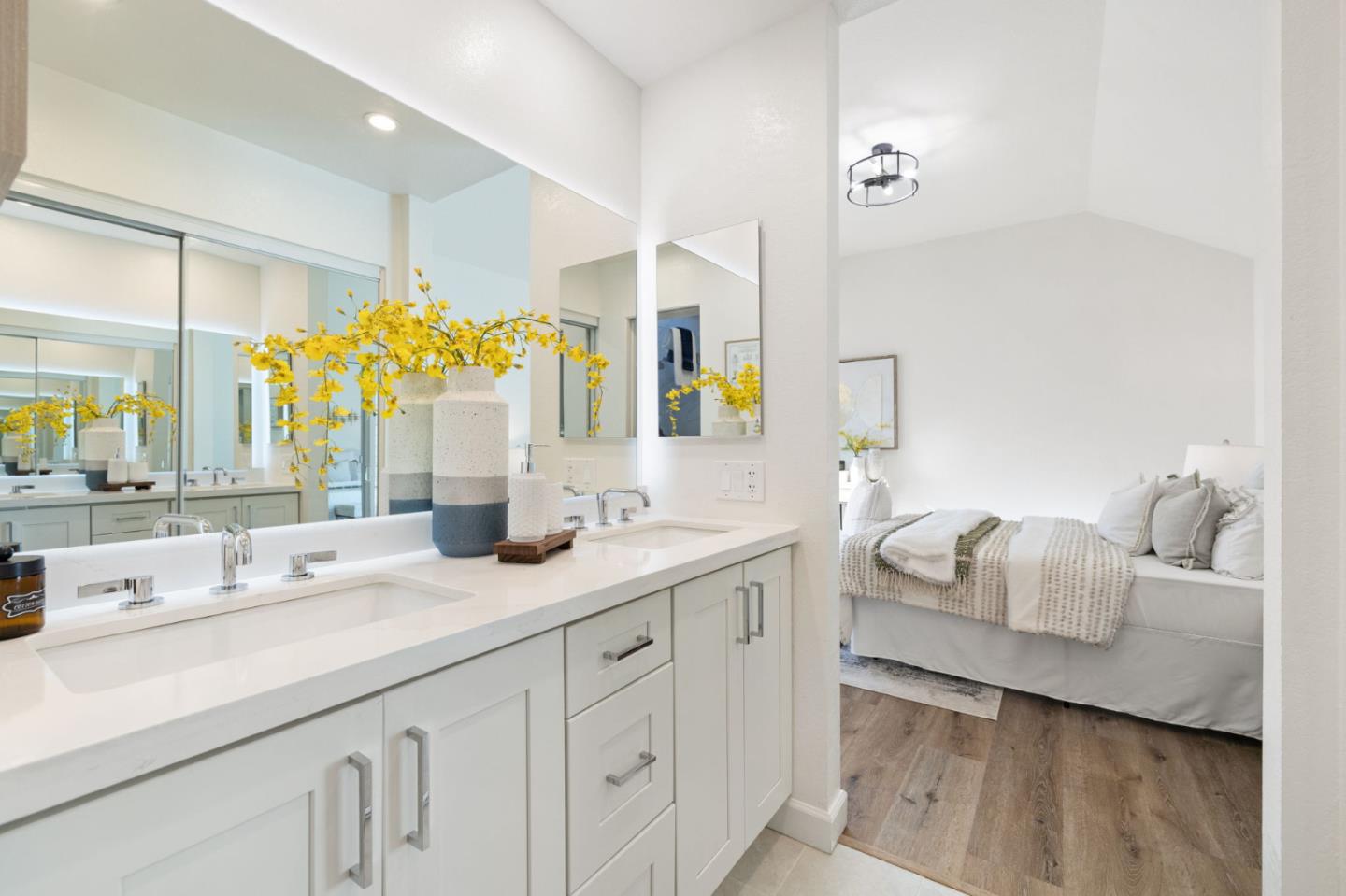 Detail Gallery Image 20 of 47 For 741 Newport Cir, Redwood City,  CA 94065 - 2 Beds | 2 Baths