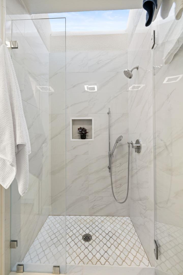 Detail Gallery Image 21 of 47 For 741 Newport Cir, Redwood City,  CA 94065 - 2 Beds | 2 Baths