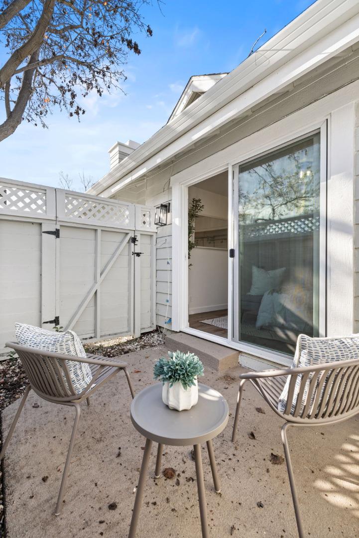 Detail Gallery Image 26 of 47 For 741 Newport Cir, Redwood City,  CA 94065 - 2 Beds | 2 Baths