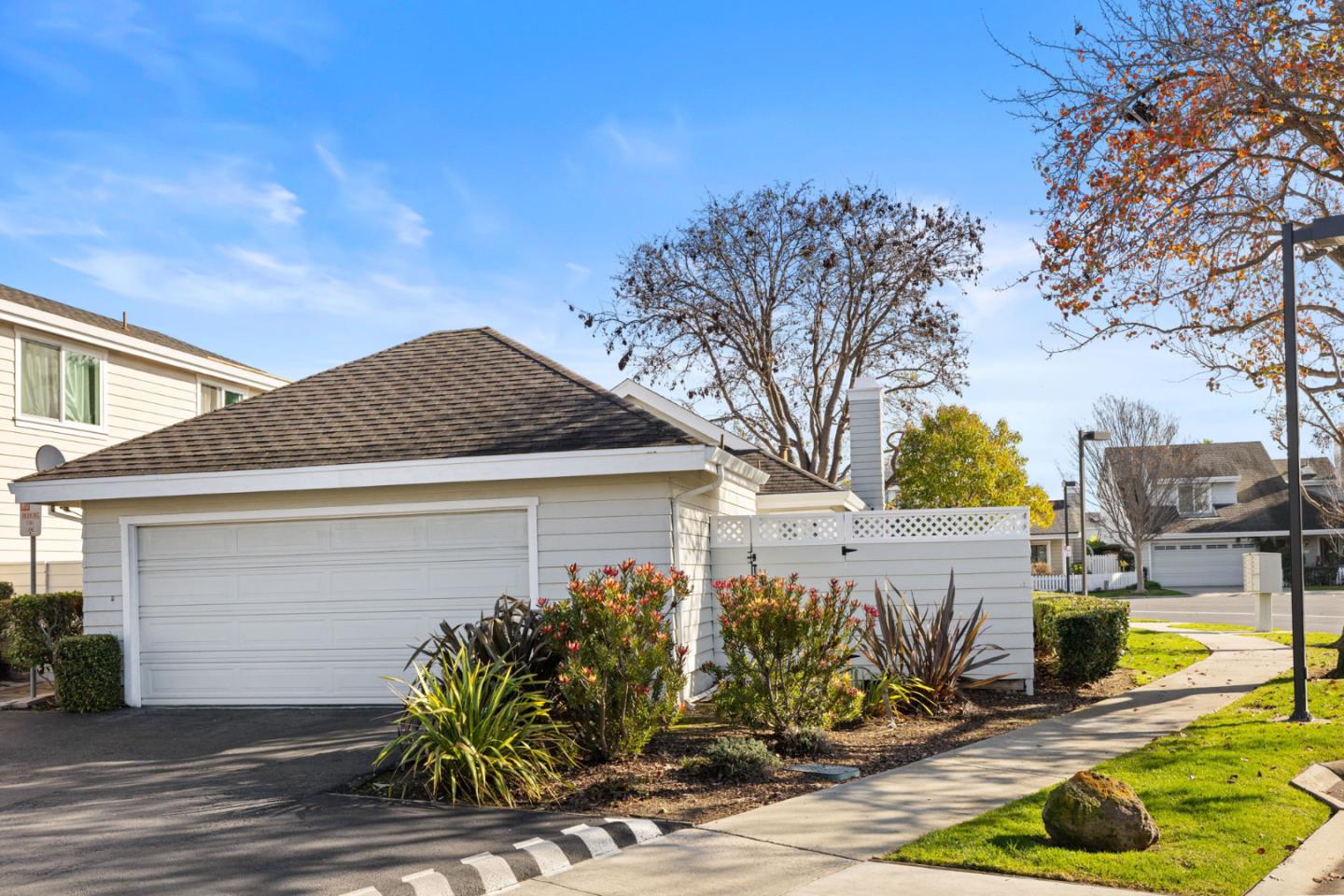 Detail Gallery Image 33 of 47 For 741 Newport Cir, Redwood City,  CA 94065 - 2 Beds | 2 Baths
