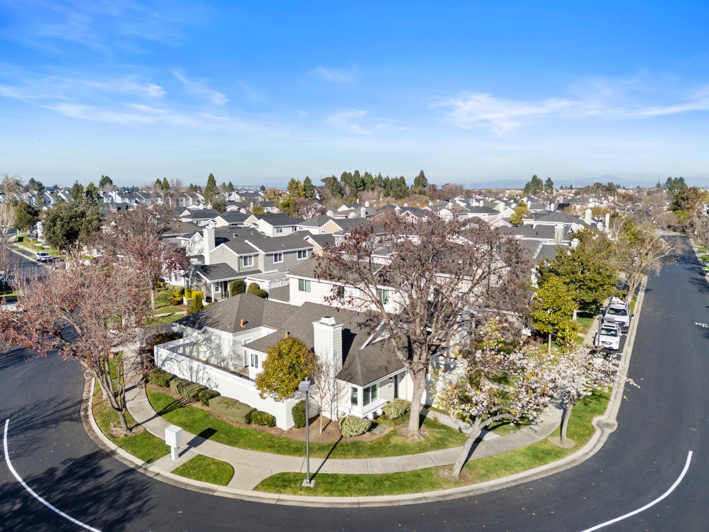 Detail Gallery Image 35 of 47 For 741 Newport Cir, Redwood City,  CA 94065 - 2 Beds | 2 Baths