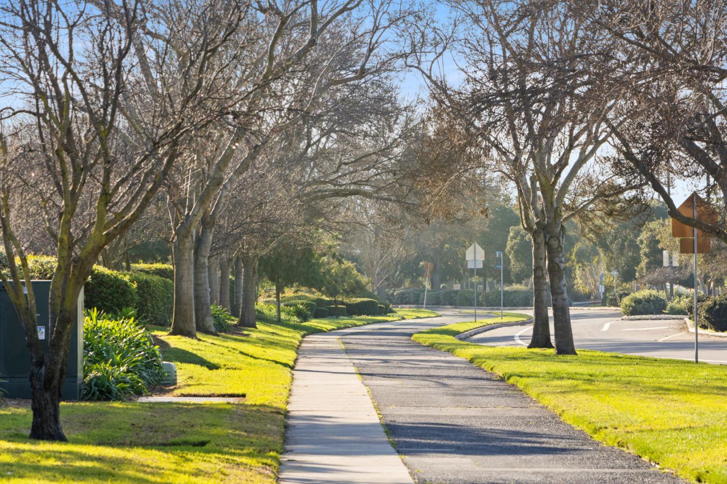 Detail Gallery Image 44 of 47 For 741 Newport Cir, Redwood City,  CA 94065 - 2 Beds | 2 Baths