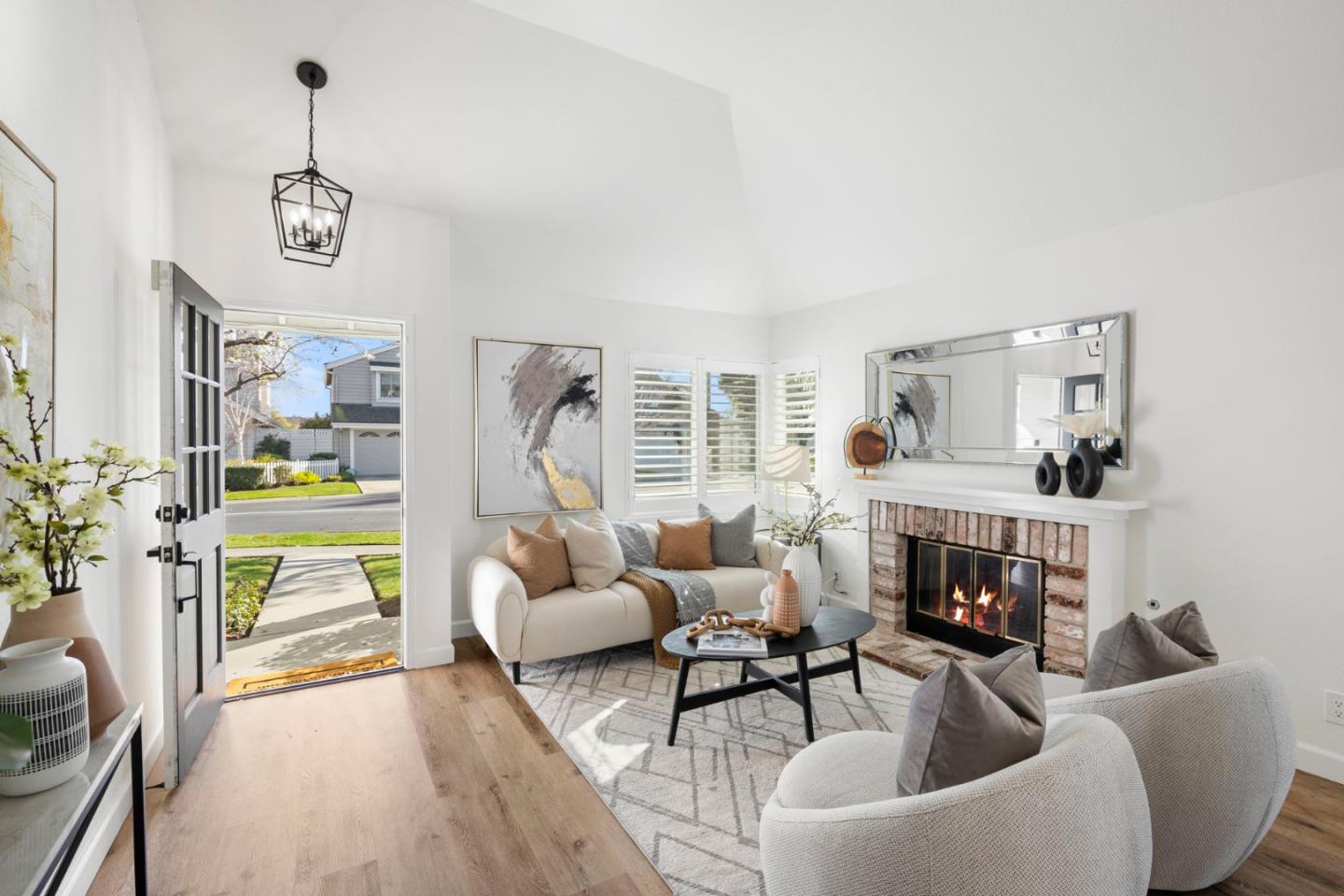 Detail Gallery Image 5 of 47 For 741 Newport Cir, Redwood City,  CA 94065 - 2 Beds | 2 Baths