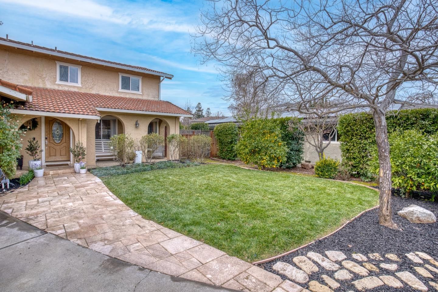 Detail Gallery Image 4 of 33 For 14515 De Anza Ct, Morgan Hill,  CA 95037 - 4 Beds | 2/1 Baths