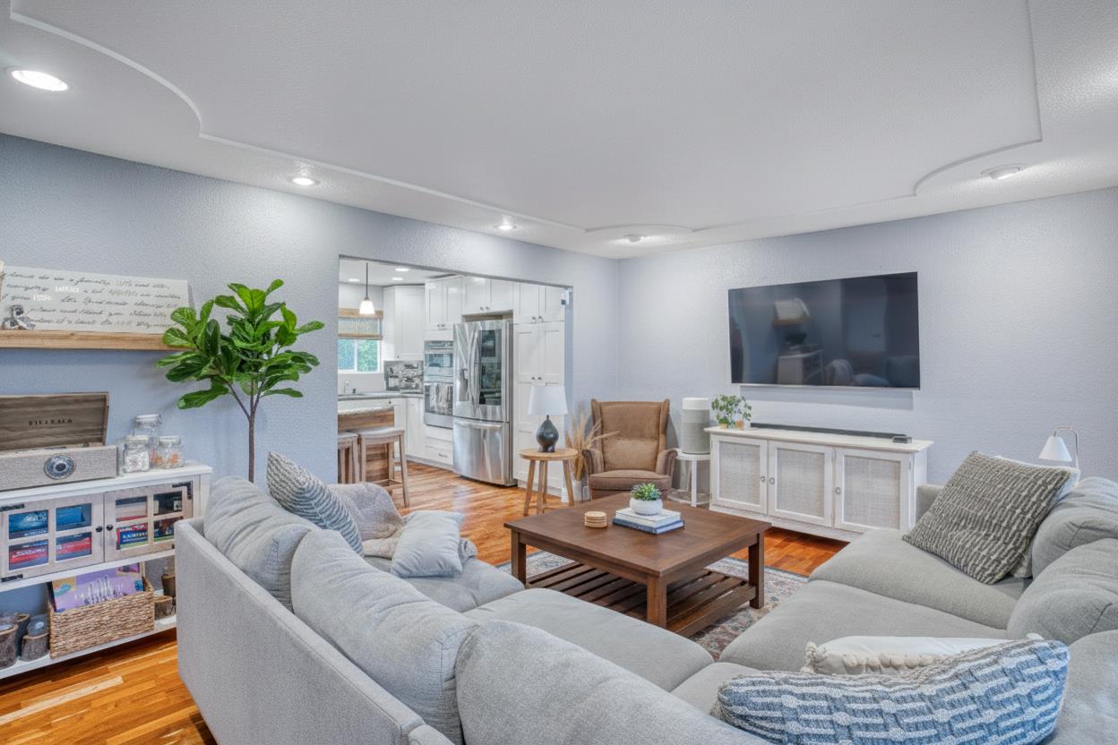 Detail Gallery Image 6 of 33 For 14515 De Anza Ct, Morgan Hill,  CA 95037 - 4 Beds | 2/1 Baths