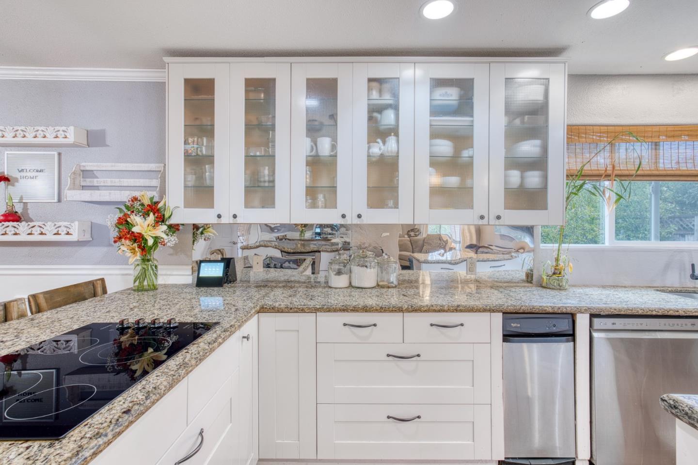 Detail Gallery Image 9 of 33 For 14515 De Anza Ct, Morgan Hill,  CA 95037 - 4 Beds | 2/1 Baths