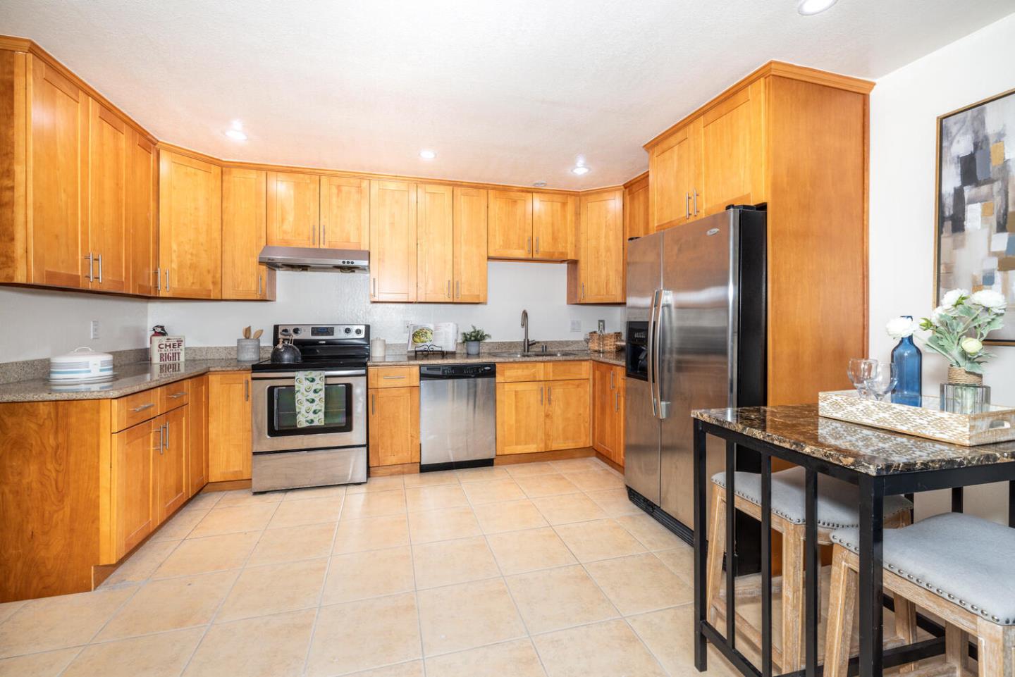 Detail Gallery Image 13 of 43 For 339 Catamaran St, Foster City,  CA 94404 - 3 Beds | 2/1 Baths