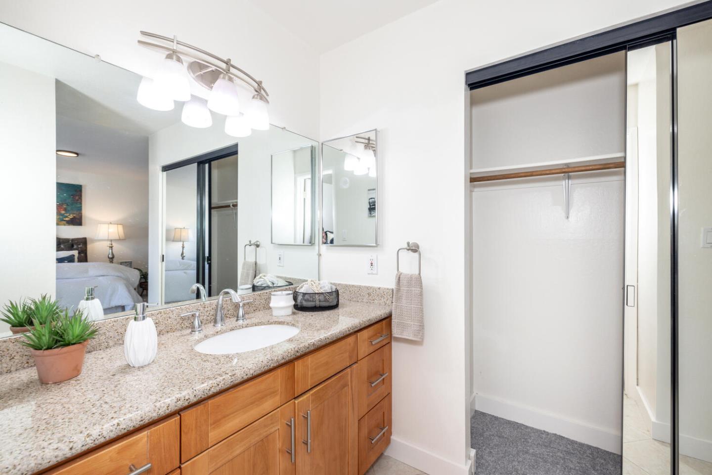 Detail Gallery Image 19 of 43 For 339 Catamaran St, Foster City,  CA 94404 - 3 Beds | 2/1 Baths