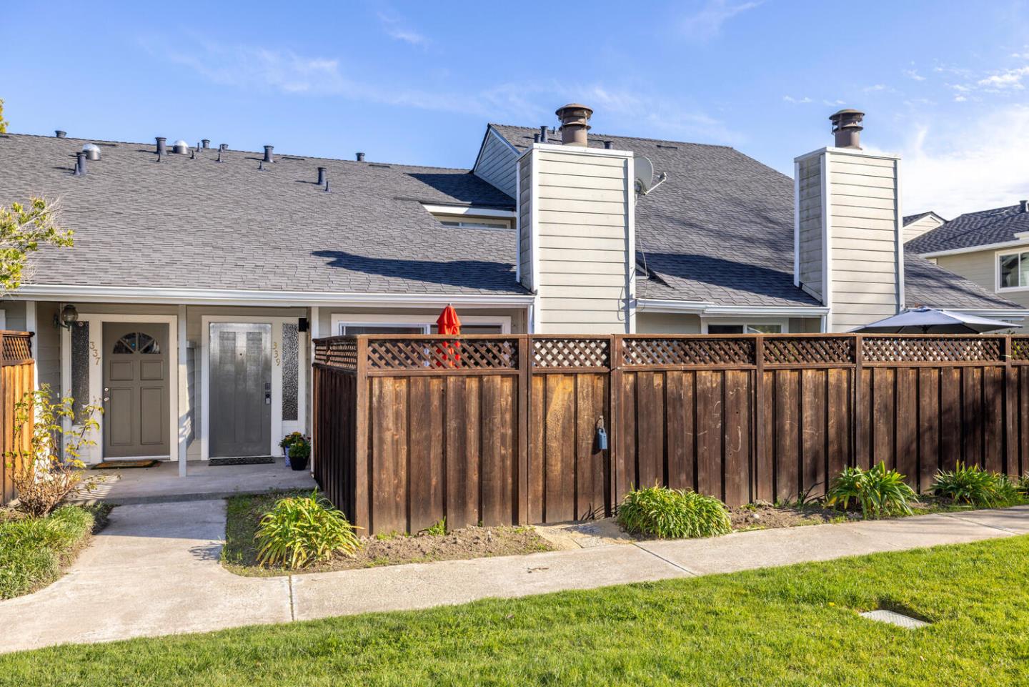 Detail Gallery Image 2 of 43 For 339 Catamaran St, Foster City,  CA 94404 - 3 Beds | 2/1 Baths