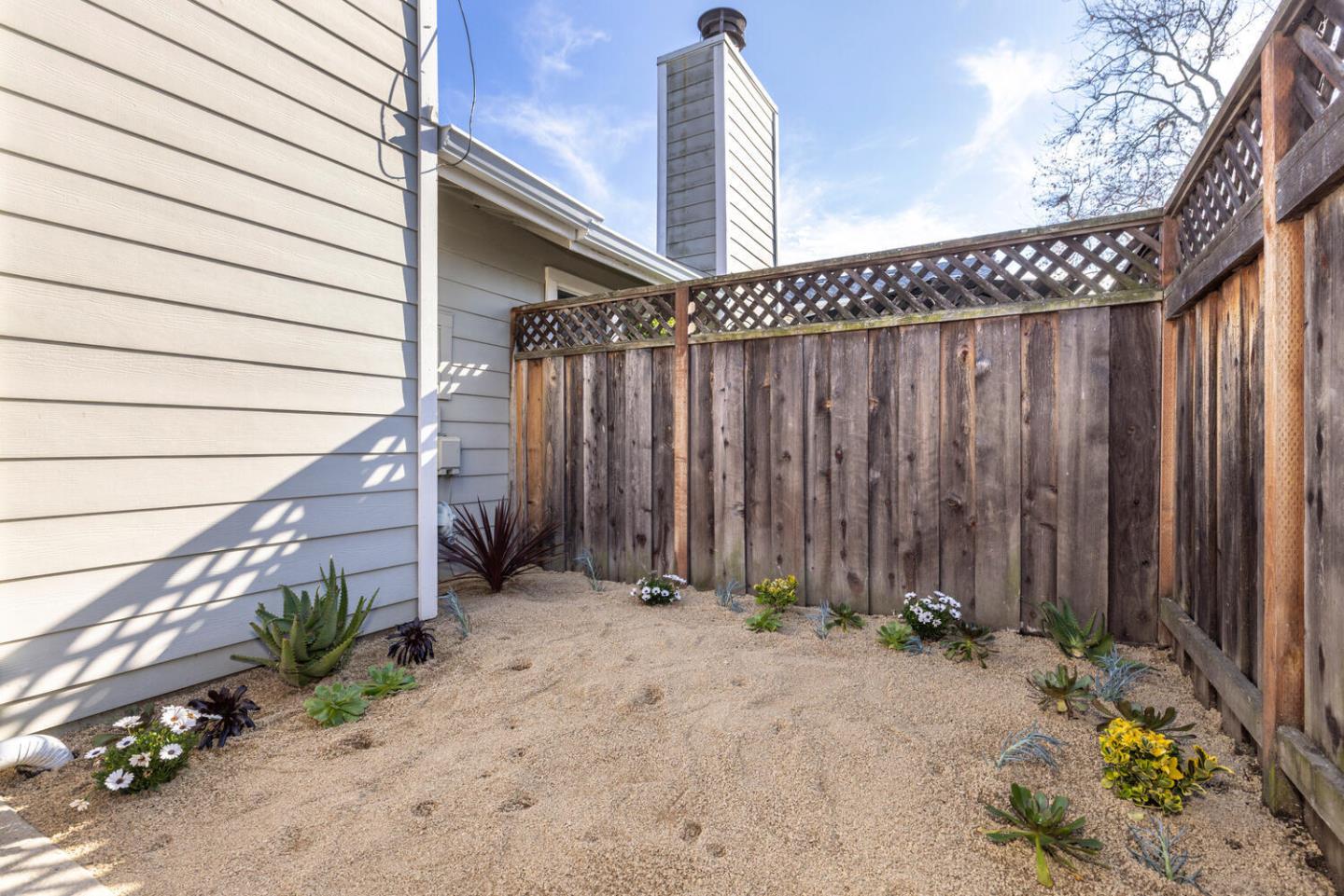 Detail Gallery Image 31 of 43 For 339 Catamaran St, Foster City,  CA 94404 - 3 Beds | 2/1 Baths