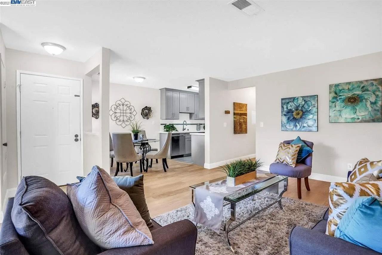 Detail Gallery Image 5 of 18 For 46884 Shale Cmn #140,  Fremont,  CA 94539 - 3 Beds | 2 Baths