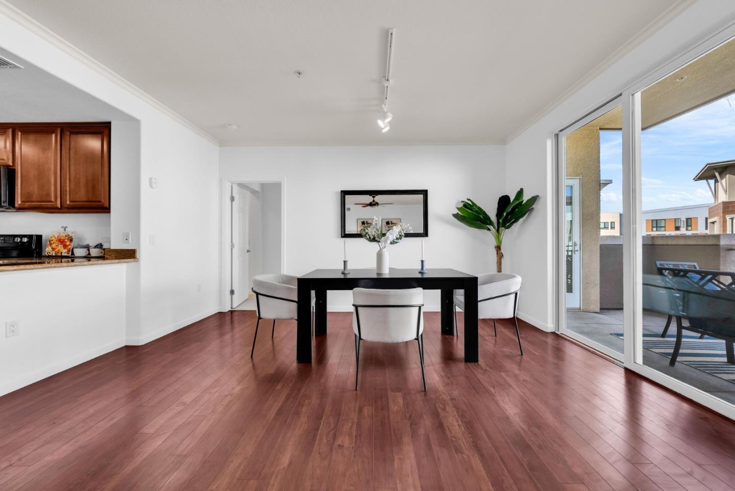 Detail Gallery Image 13 of 45 For 809 Auzerais Ave #321,  San Jose,  CA 95126 - 2 Beds | 2 Baths