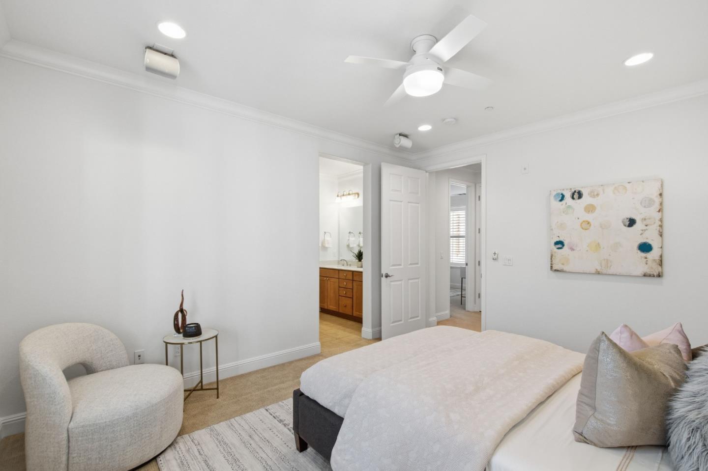 Detail Gallery Image 19 of 41 For 631 True Wind Way #216,  Redwood City,  CA 94063 - 2 Beds | 2/1 Baths