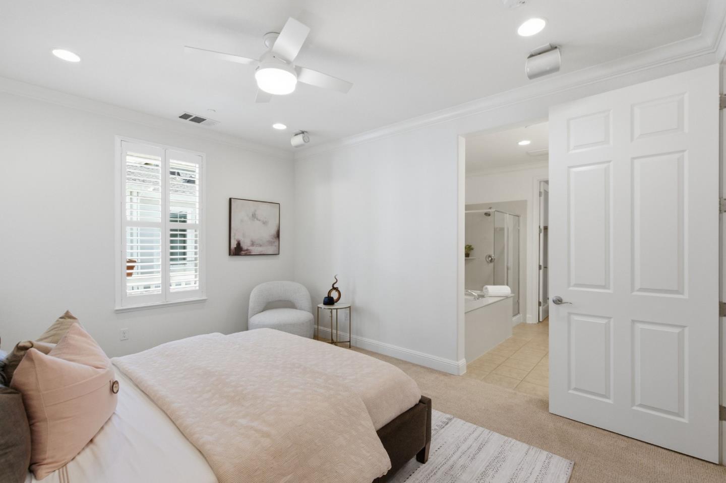 Detail Gallery Image 20 of 41 For 631 True Wind Way #216,  Redwood City,  CA 94063 - 2 Beds | 2/1 Baths