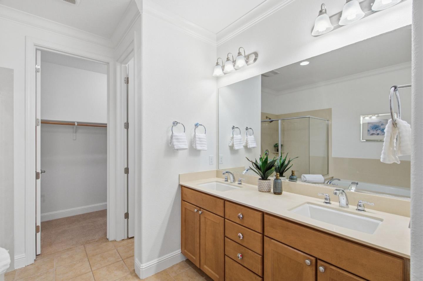 Detail Gallery Image 26 of 41 For 631 True Wind Way #216,  Redwood City,  CA 94063 - 2 Beds | 2/1 Baths
