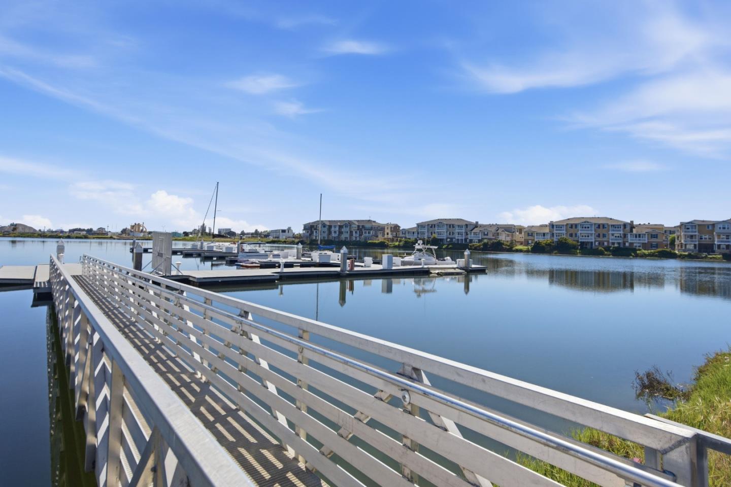 Detail Gallery Image 34 of 41 For 631 True Wind Way #216,  Redwood City,  CA 94063 - 2 Beds | 2/1 Baths