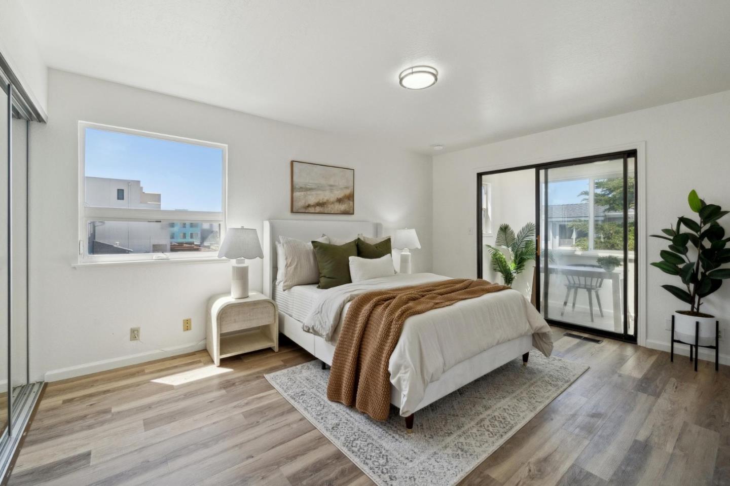 Detail Gallery Image 12 of 23 For 77 Montecito Ave, Pacifica,  CA 94044 - 2 Beds | 1/1 Baths