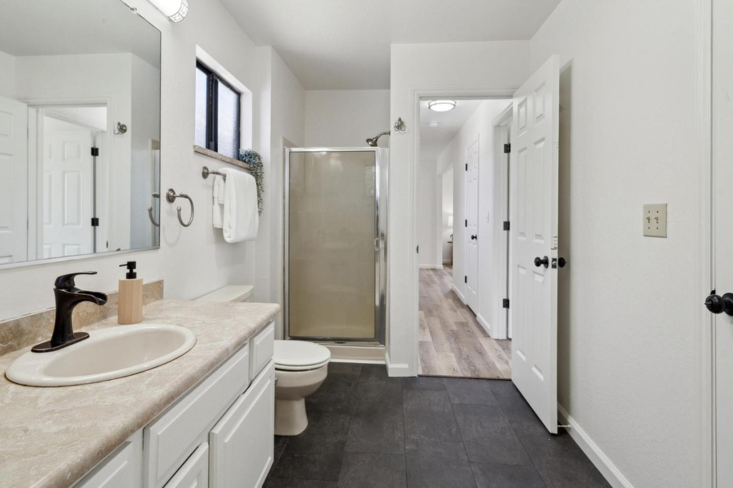 Detail Gallery Image 15 of 23 For 77 Montecito Ave, Pacifica,  CA 94044 - 2 Beds | 1/1 Baths