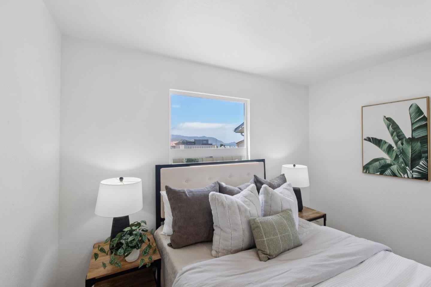 Detail Gallery Image 19 of 23 For 77 Montecito Ave, Pacifica,  CA 94044 - 2 Beds | 1/1 Baths