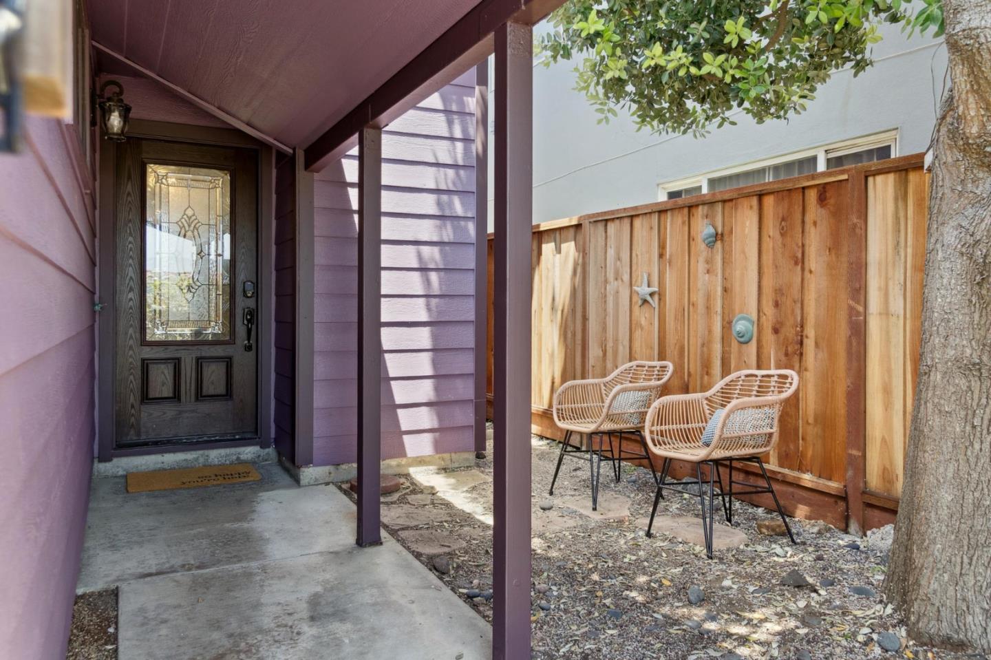 Detail Gallery Image 2 of 23 For 77 Montecito Ave, Pacifica,  CA 94044 - 2 Beds | 1/1 Baths