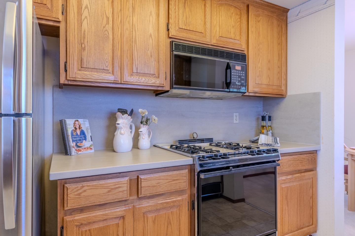 Detail Gallery Image 11 of 39 For 810 Saint Lawrence Dr, Pacifica,  CA 94044 - 3 Beds | 2 Baths