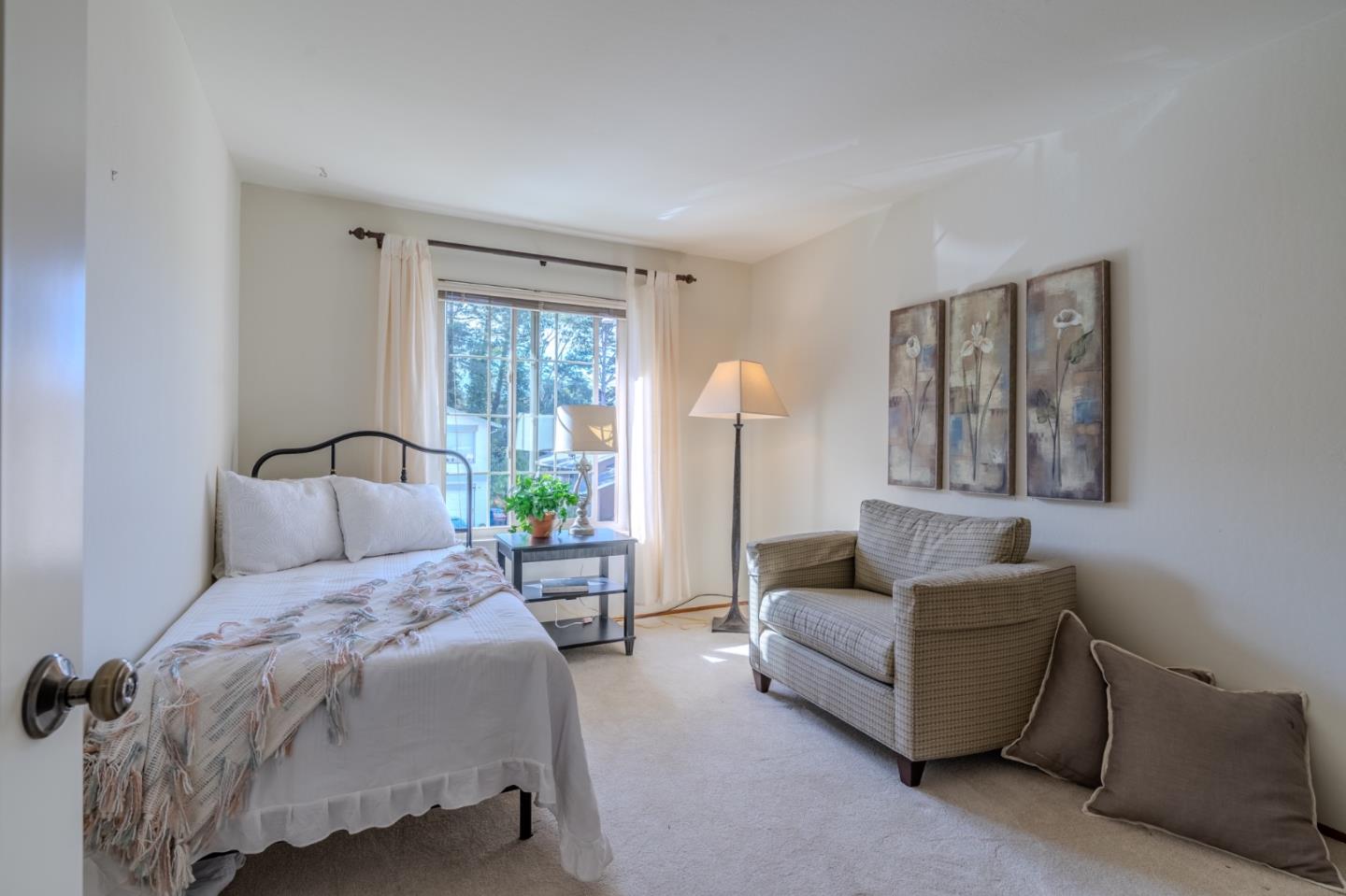 Detail Gallery Image 17 of 39 For 810 Saint Lawrence Dr, Pacifica,  CA 94044 - 3 Beds | 2 Baths