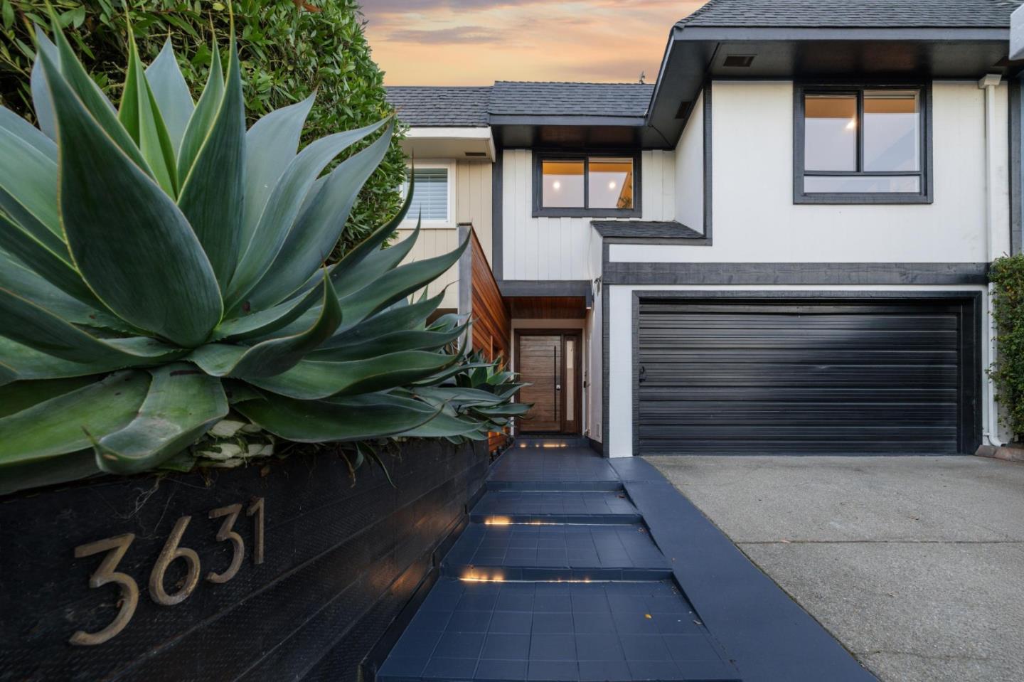 Front Image Thumbnail for ML82032337