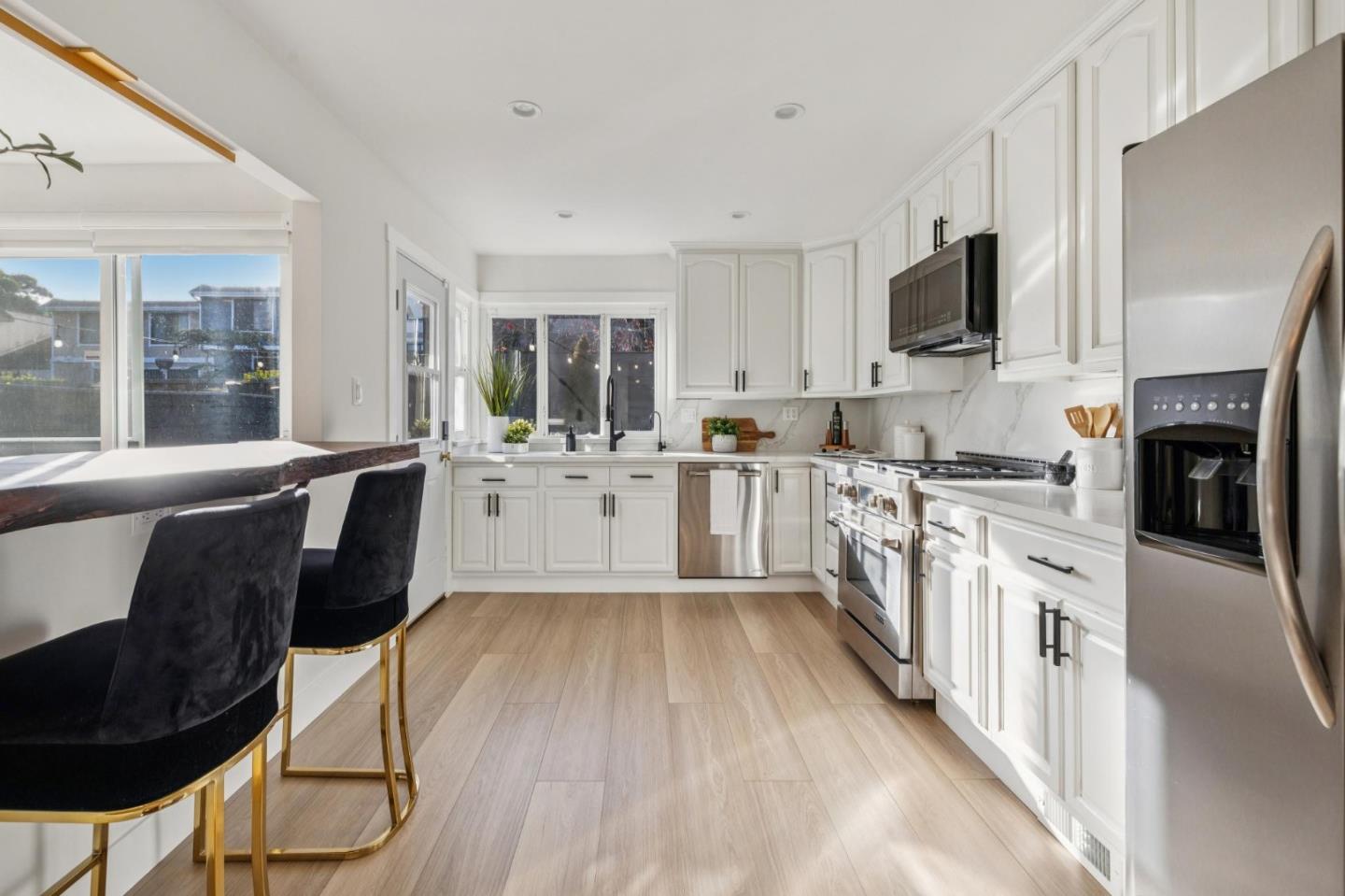 Detail Gallery Image 16 of 40 For 3631 Bassett Ct, South San Francisco,  CA 94080 - 2 Beds | 2 Baths