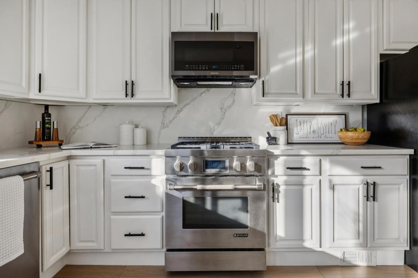 Detail Gallery Image 17 of 40 For 3631 Bassett Ct, South San Francisco,  CA 94080 - 2 Beds | 2 Baths