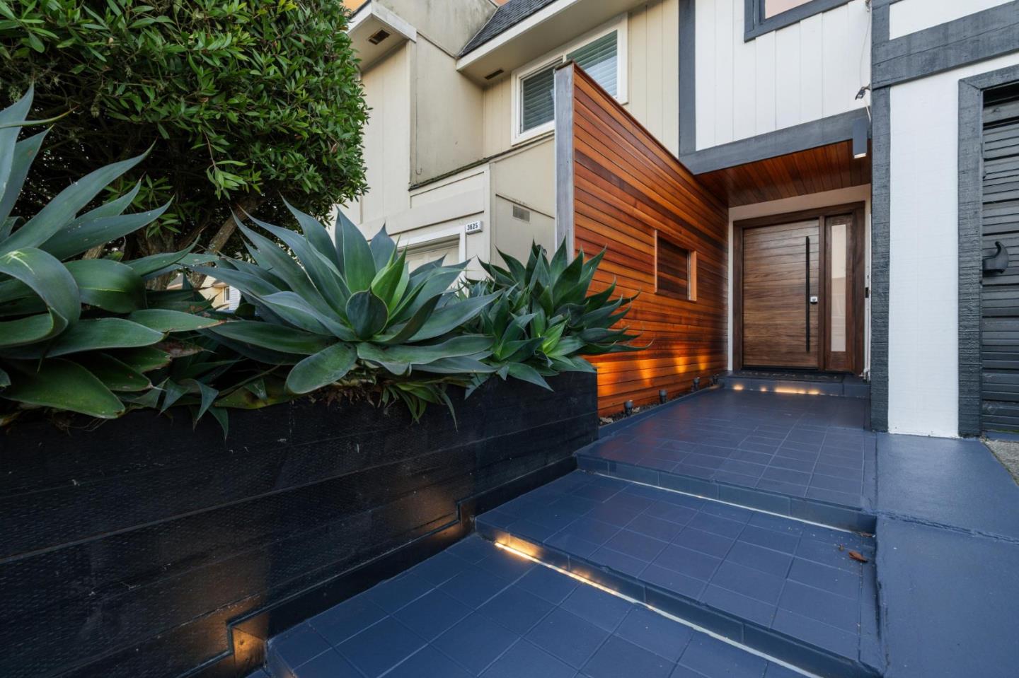 Detail Gallery Image 2 of 40 For 3631 Bassett Ct, South San Francisco,  CA 94080 - 2 Beds | 2 Baths