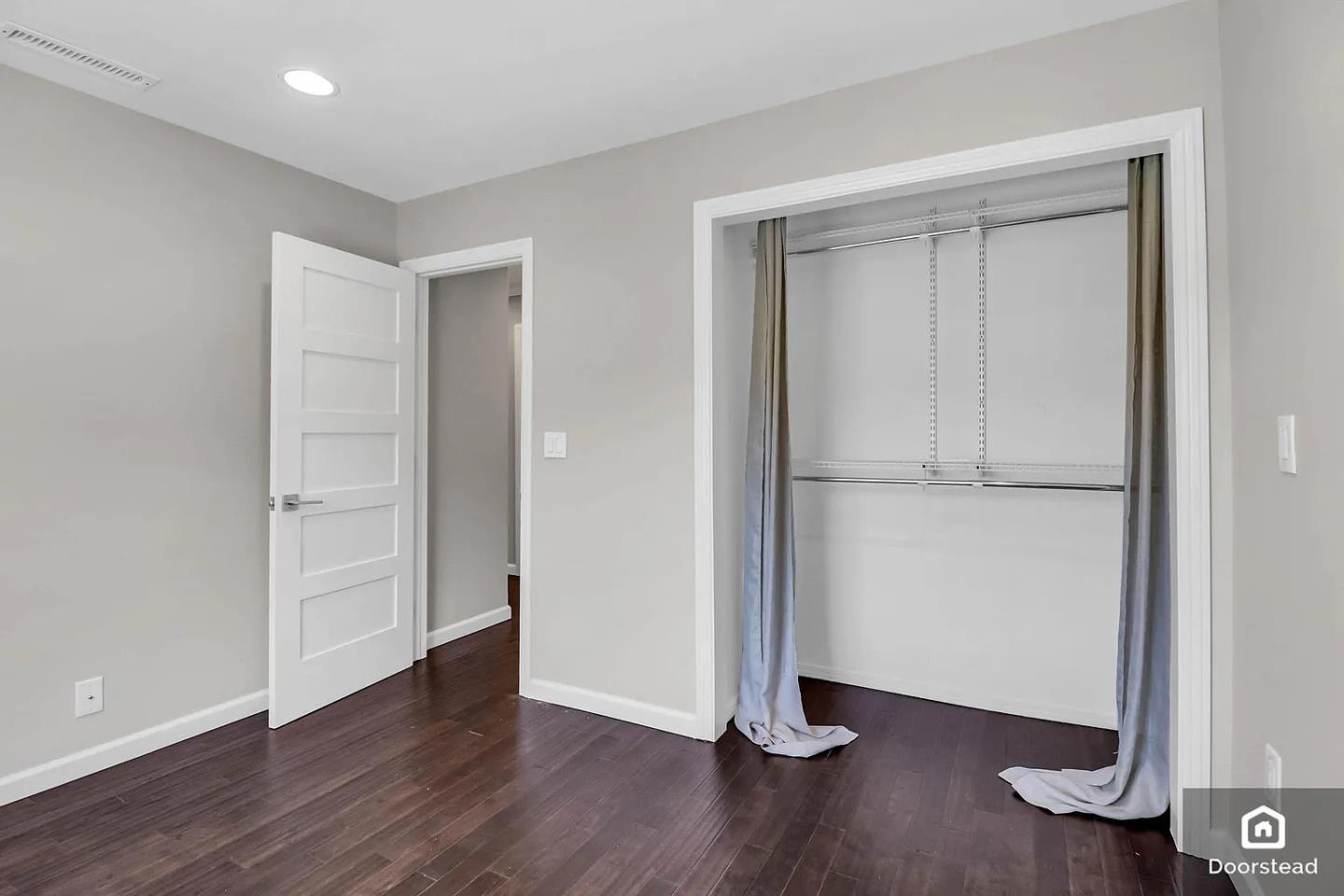 Detail Gallery Image 11 of 33 For 113 Alvarado St, Brisbane,  CA 94005 - 2 Beds | 2 Baths