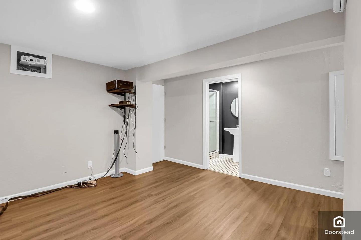 Detail Gallery Image 17 of 33 For 113 Alvarado St, Brisbane,  CA 94005 - 2 Beds | 2 Baths