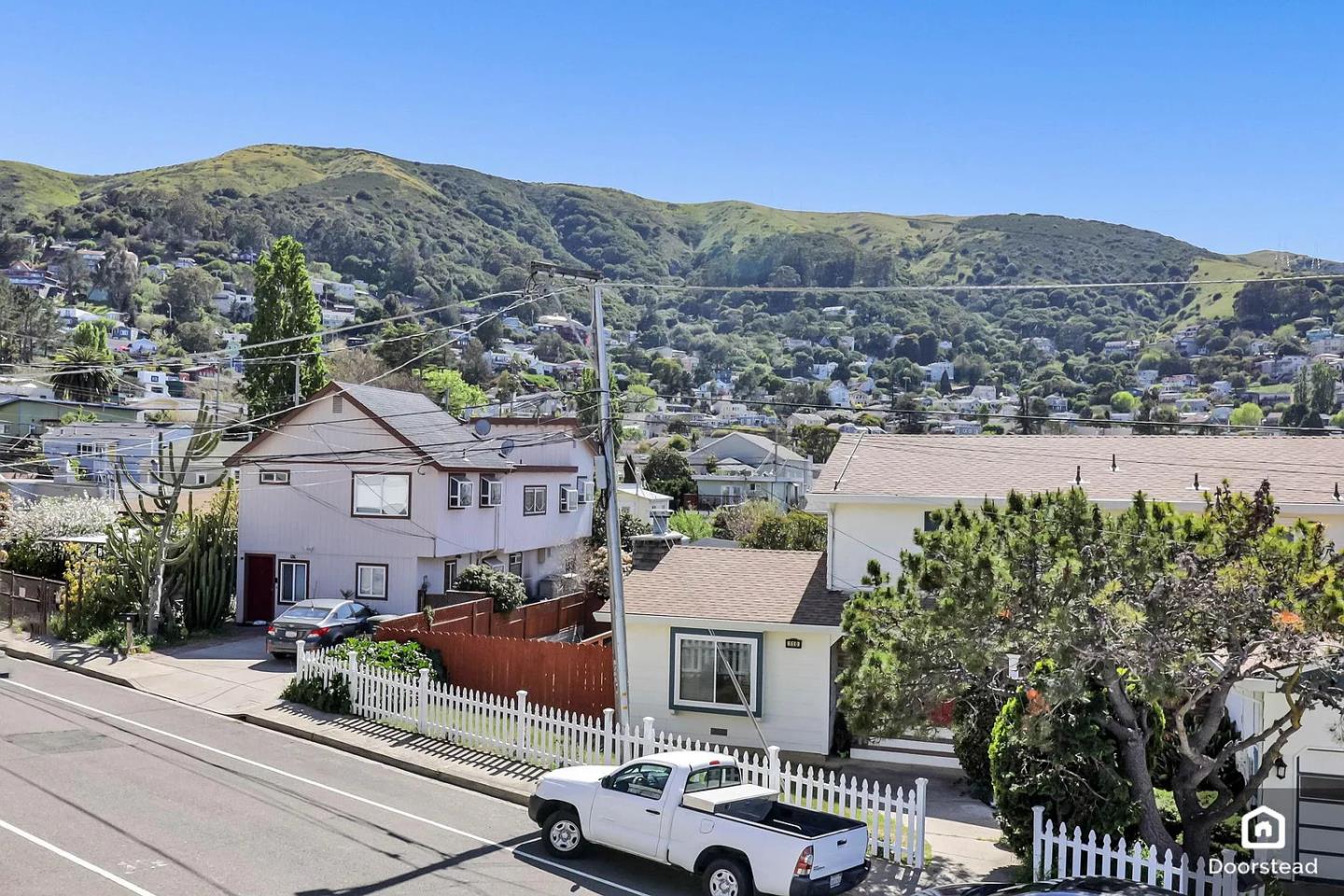 Detail Gallery Image 28 of 33 For 113 Alvarado St, Brisbane,  CA 94005 - 2 Beds | 2 Baths