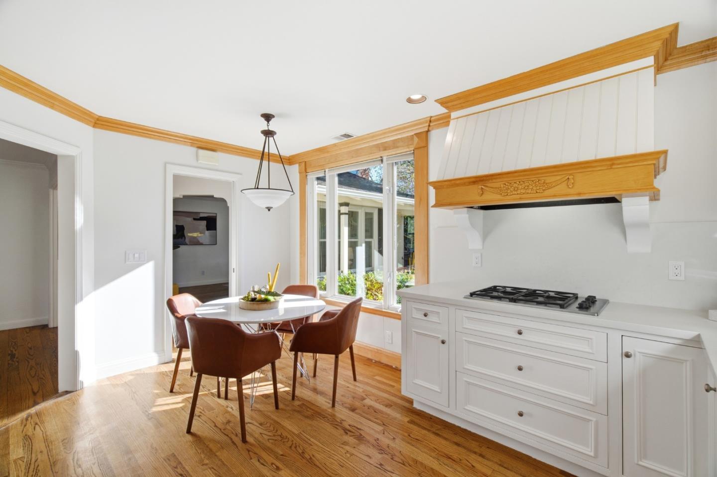 Detail Gallery Image 12 of 46 For 1604 Coronado Way, Burlingame,  CA 94010 - 3 Beds | 1/1 Baths