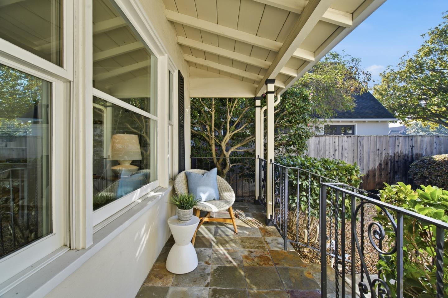 Detail Gallery Image 26 of 46 For 1604 Coronado Way, Burlingame,  CA 94010 - 3 Beds | 1/1 Baths