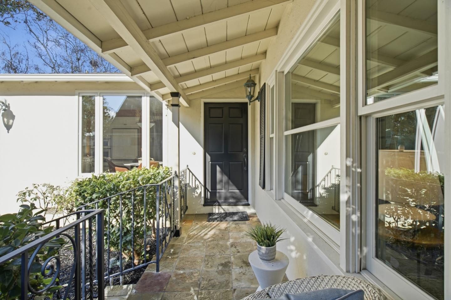 Detail Gallery Image 28 of 46 For 1604 Coronado Way, Burlingame,  CA 94010 - 3 Beds | 1/1 Baths