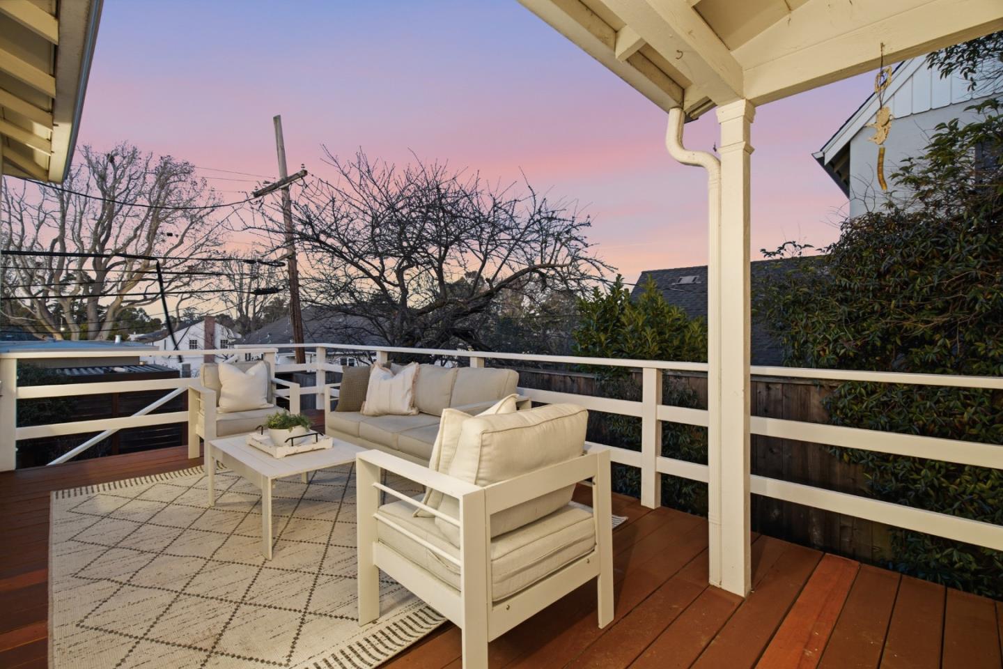 Detail Gallery Image 31 of 46 For 1604 Coronado Way, Burlingame,  CA 94010 - 3 Beds | 1/1 Baths