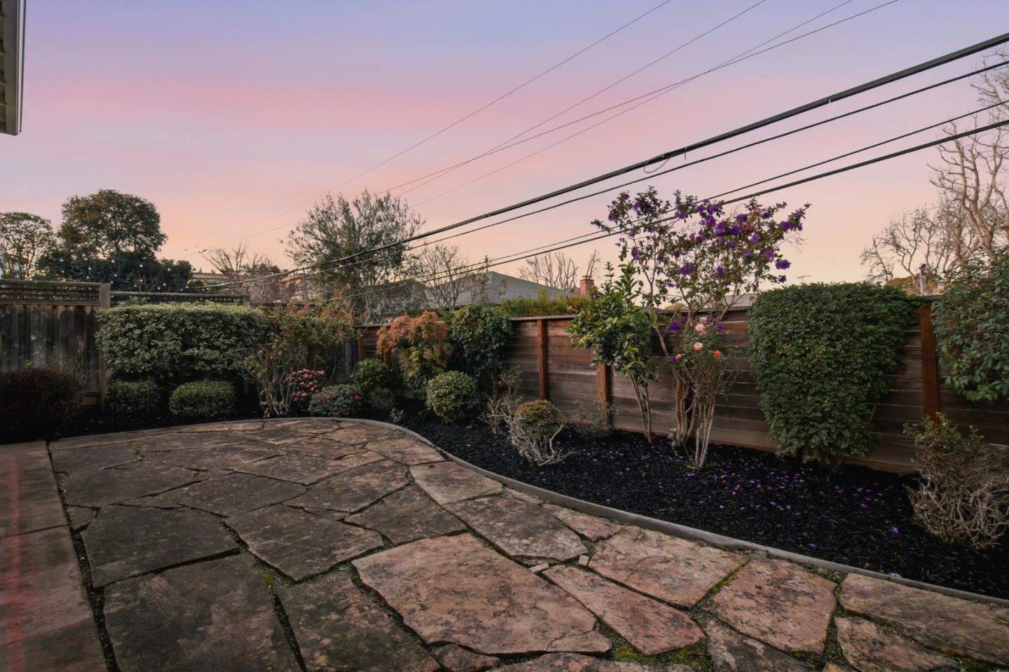 Detail Gallery Image 35 of 46 For 1604 Coronado Way, Burlingame,  CA 94010 - 3 Beds | 1/1 Baths