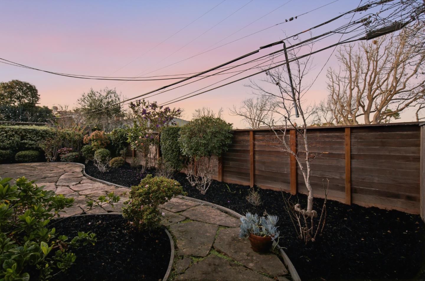 Detail Gallery Image 37 of 46 For 1604 Coronado Way, Burlingame,  CA 94010 - 3 Beds | 1/1 Baths