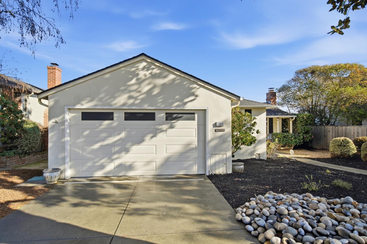 Detail Gallery Image 45 of 46 For 1604 Coronado Way, Burlingame,  CA 94010 - 3 Beds | 1/1 Baths