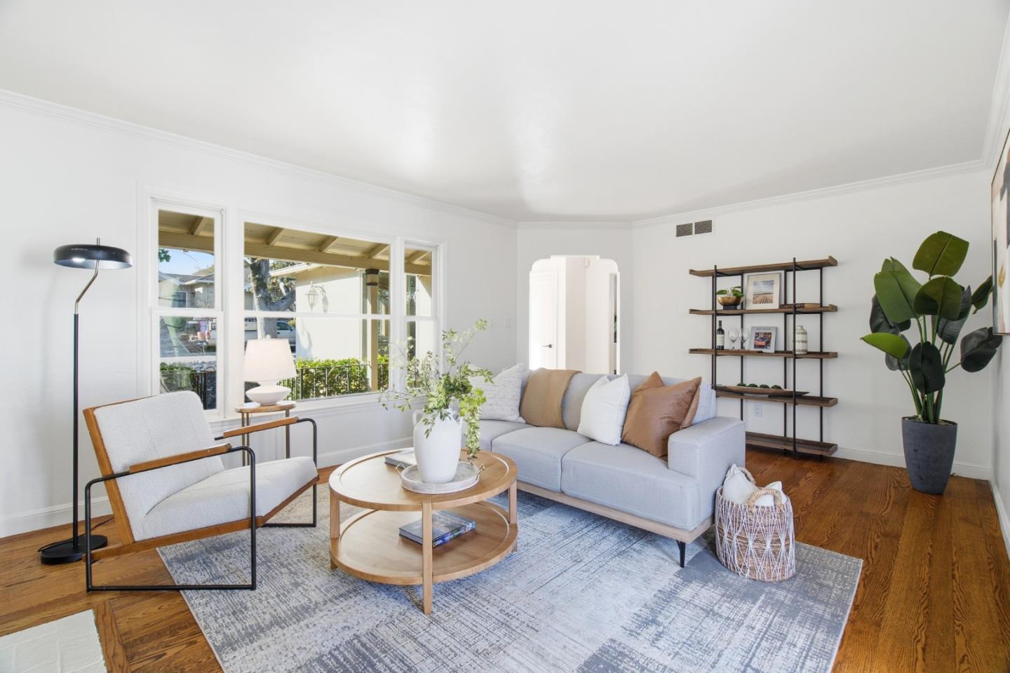 Detail Gallery Image 5 of 46 For 1604 Coronado Way, Burlingame,  CA 94010 - 3 Beds | 1/1 Baths