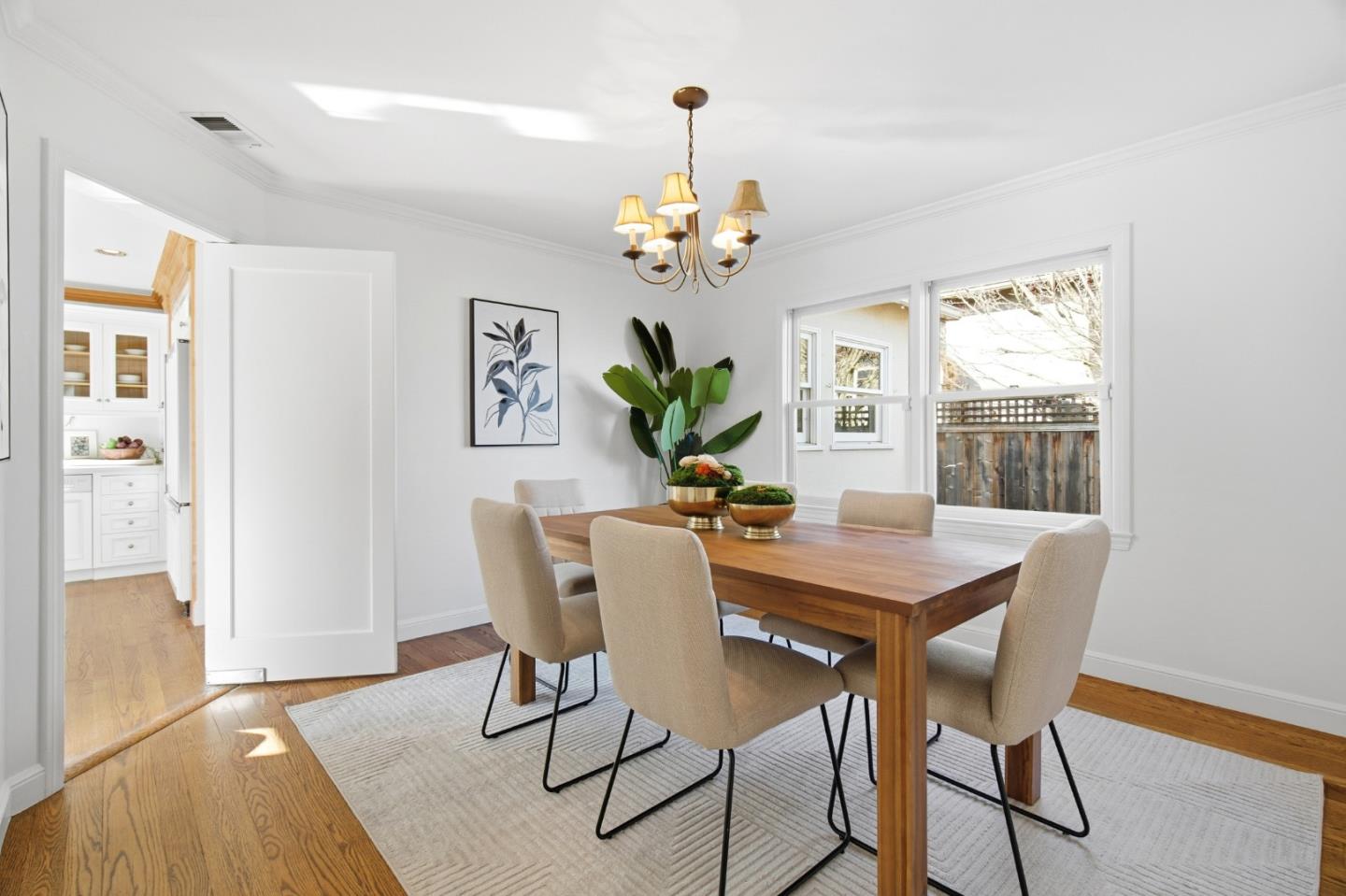 Detail Gallery Image 7 of 46 For 1604 Coronado Way, Burlingame,  CA 94010 - 3 Beds | 1/1 Baths