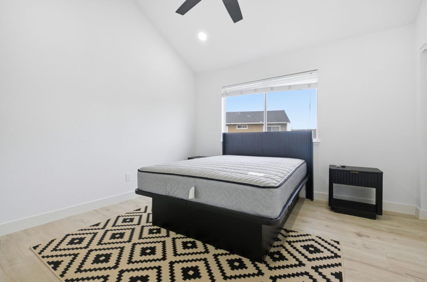 Detail Gallery Image 17 of 29 For 15 Cheswick Cir, Salinas,  CA 93906 - 5 Beds | 3 Baths