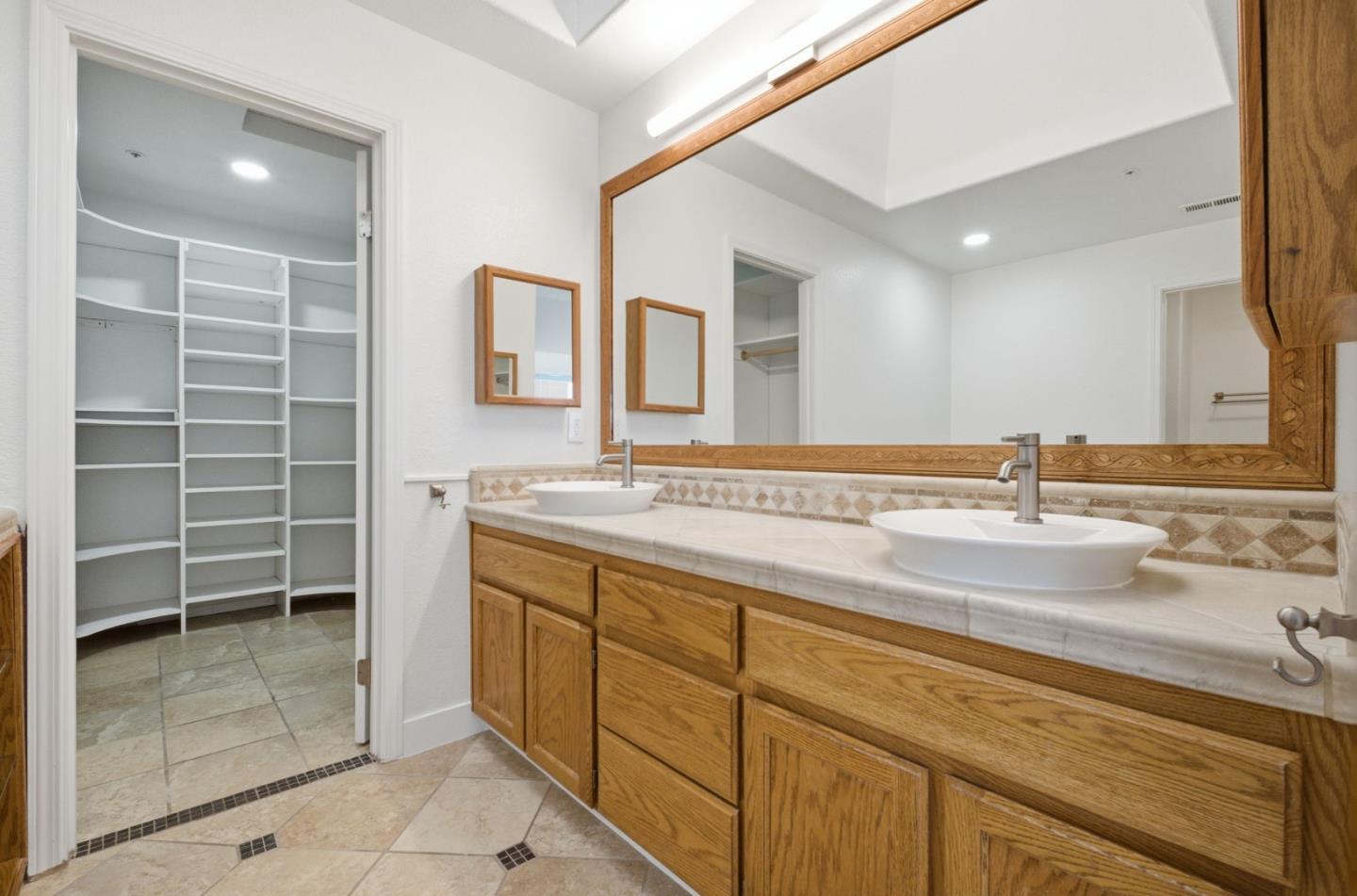 Detail Gallery Image 22 of 29 For 15 Cheswick Cir, Salinas,  CA 93906 - 5 Beds | 3 Baths