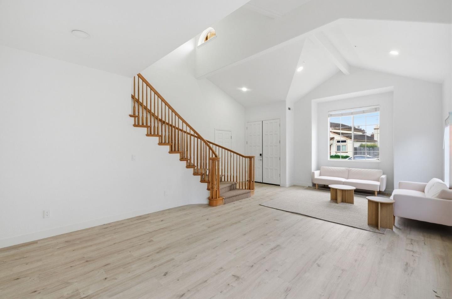 Detail Gallery Image 6 of 29 For 15 Cheswick Cir, Salinas,  CA 93906 - 5 Beds | 3 Baths