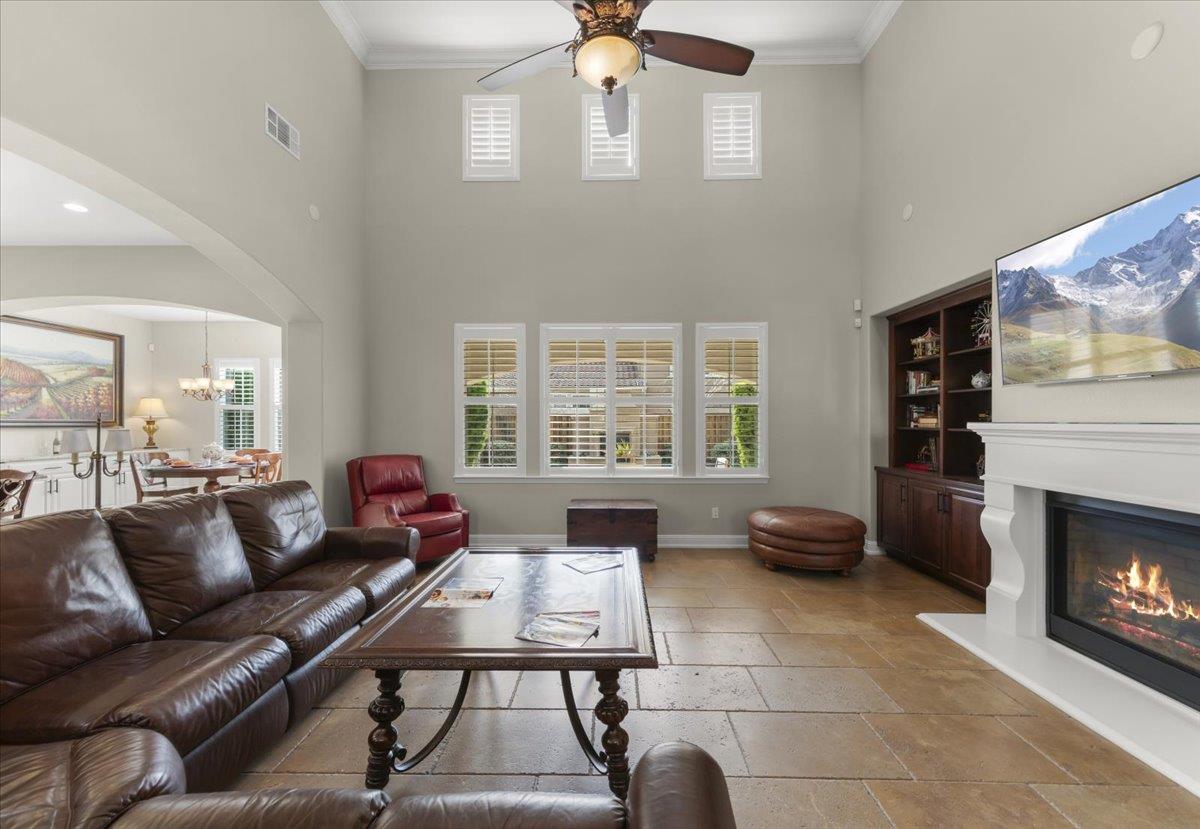 Detail Gallery Image 19 of 38 For 18243 Solano Pl, Morgan Hill,  CA 95037 - 3 Beds | 3 Baths