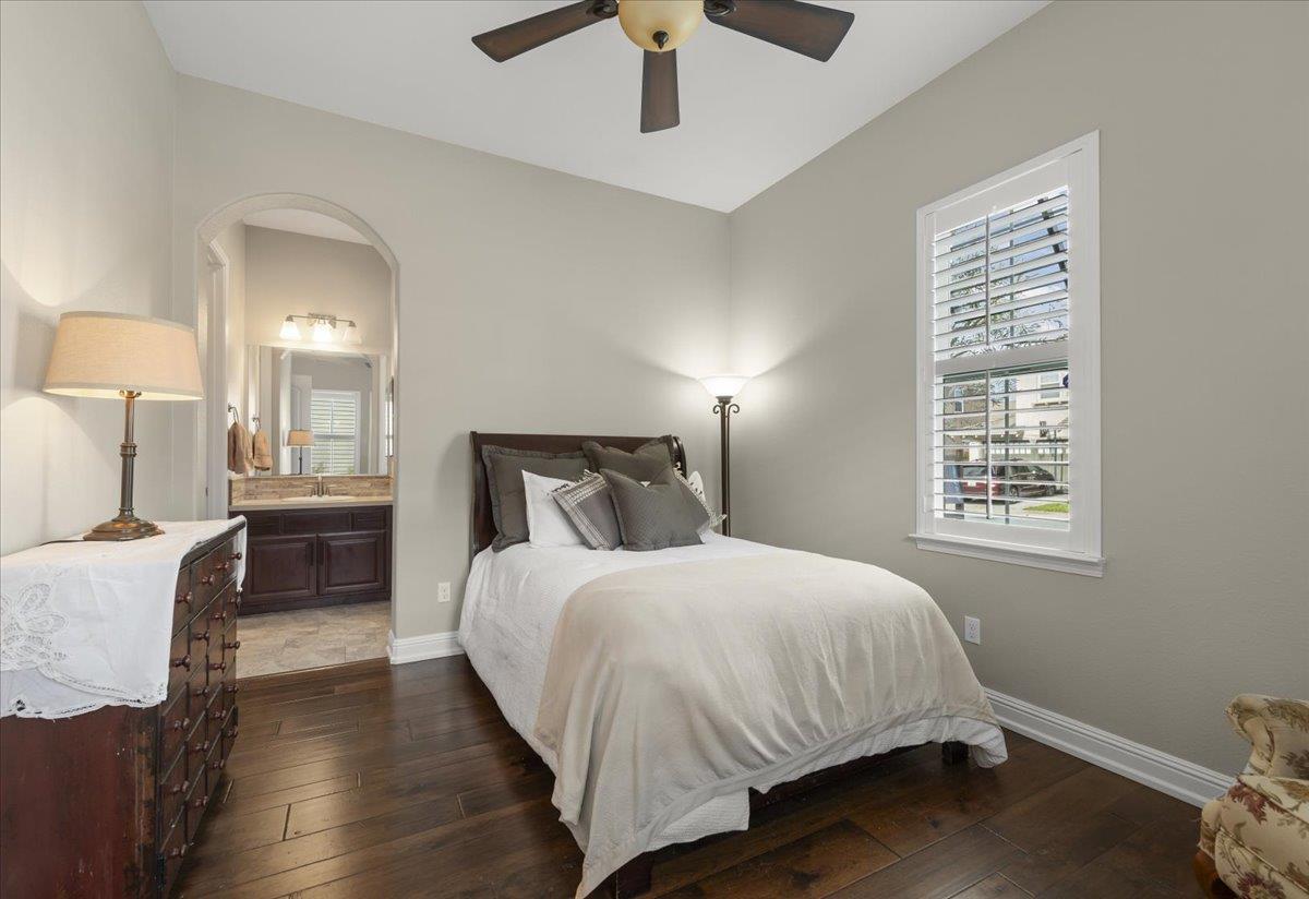 Detail Gallery Image 24 of 38 For 18243 Solano Pl, Morgan Hill,  CA 95037 - 3 Beds | 3 Baths