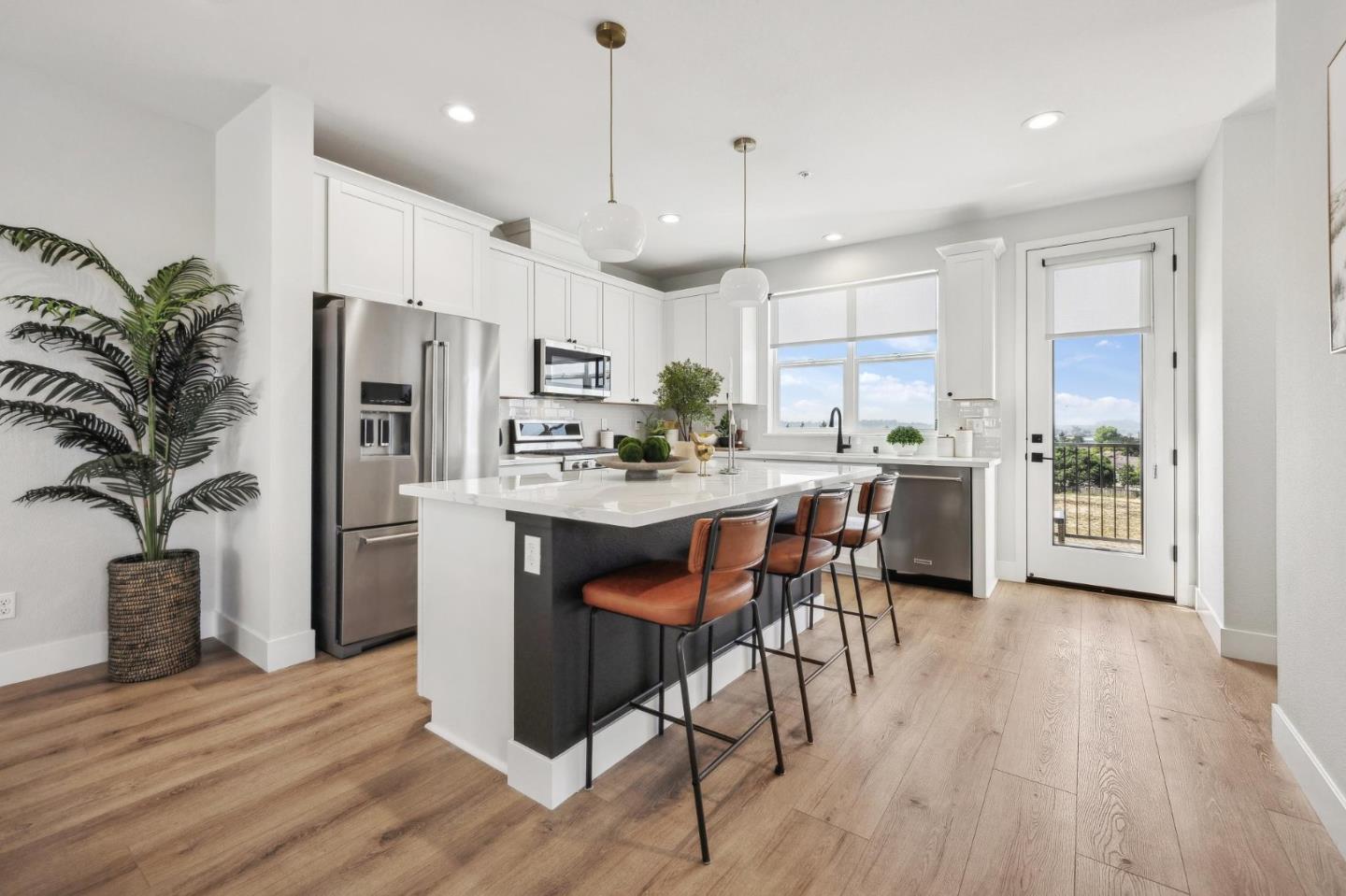 Detail Gallery Image 10 of 31 For 117 Skyline Vista Way, Watsonville,  CA 95076 - 3 Beds | 3/1 Baths