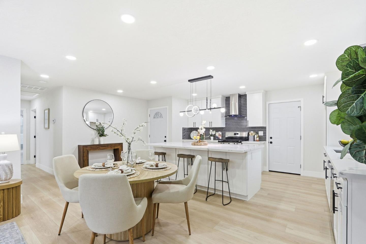 Detail Gallery Image 14 of 39 For 817 Baird Ave, Santa Clara,  CA 95054 - 3 Beds | 2 Baths